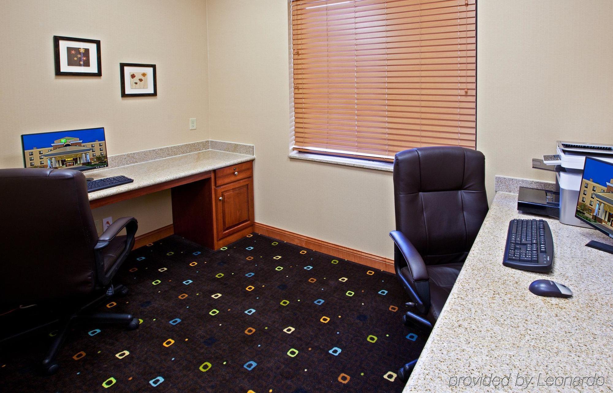 Holiday Inn Express Hotel&Suites &erson Anderson Facilidades foto